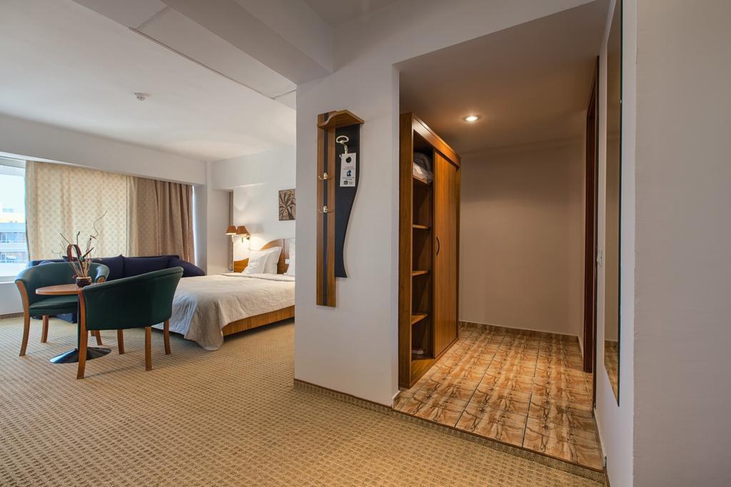 Savoy Hotel Mamaia Eksteriør bilde
